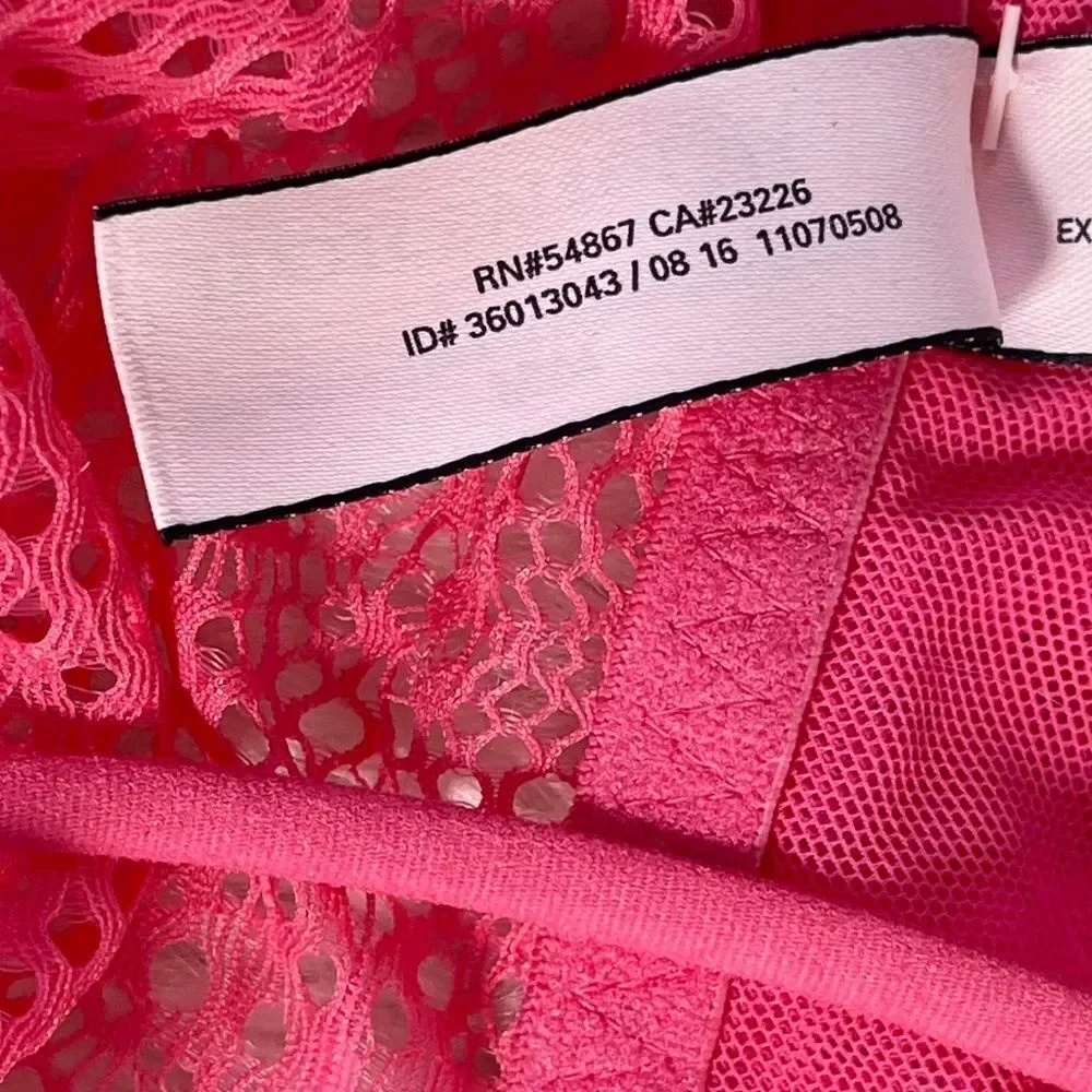 Victoria's Secret NWOT Pink Eyelet‎ Lace Bralette Sz M